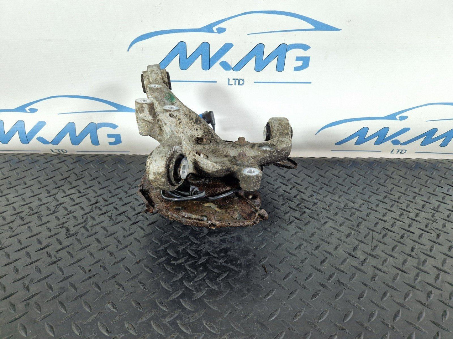 12-18 MERCEDES BENZ B-CLASS W246 REAR LEFT N/S WHEEL HUB & BEARING A2460306
