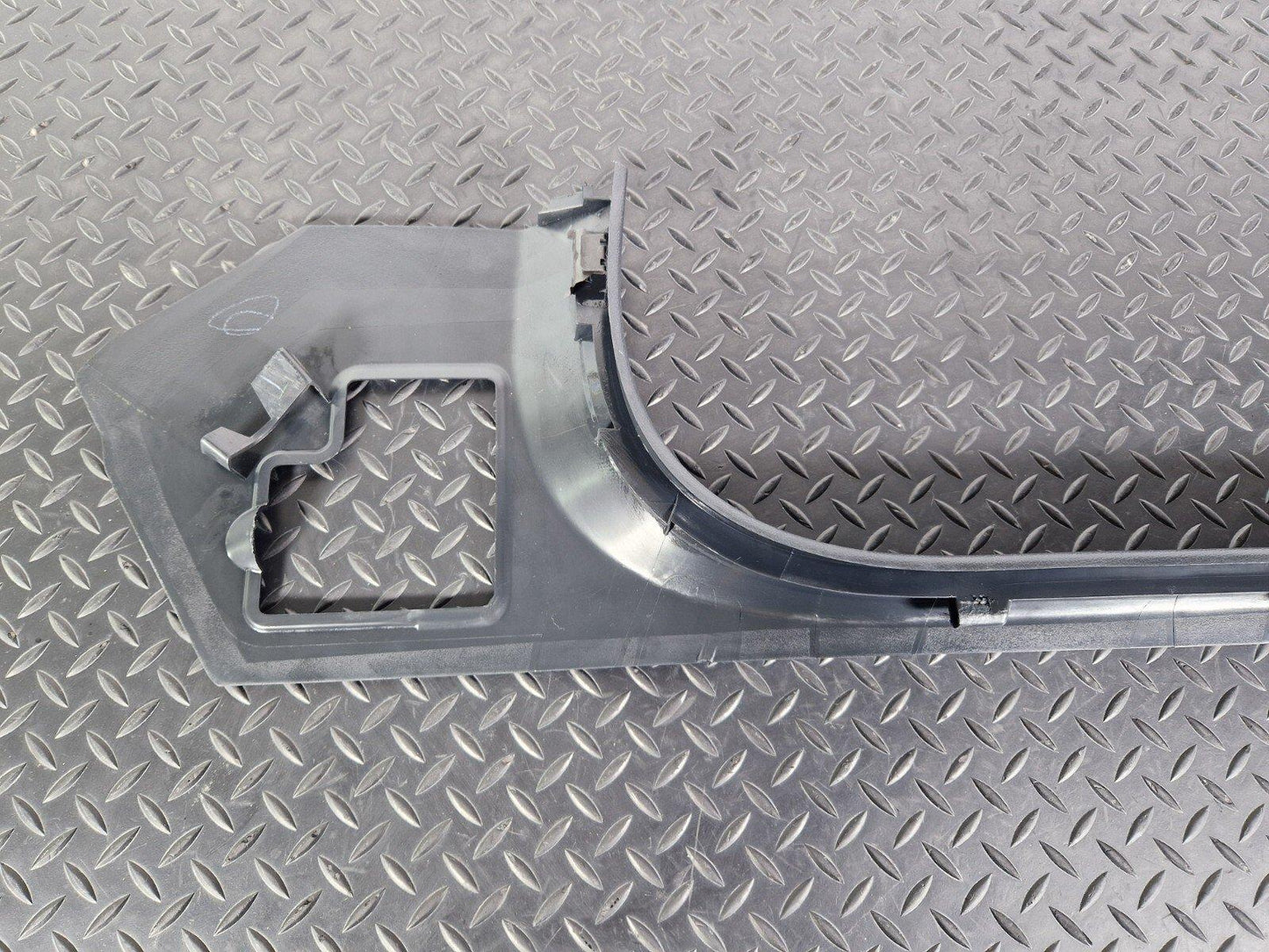 14-21 MERCEDES-BENZ C250D W205 LEFT SIDE INNER SILL TRIM COVER A2056860536
