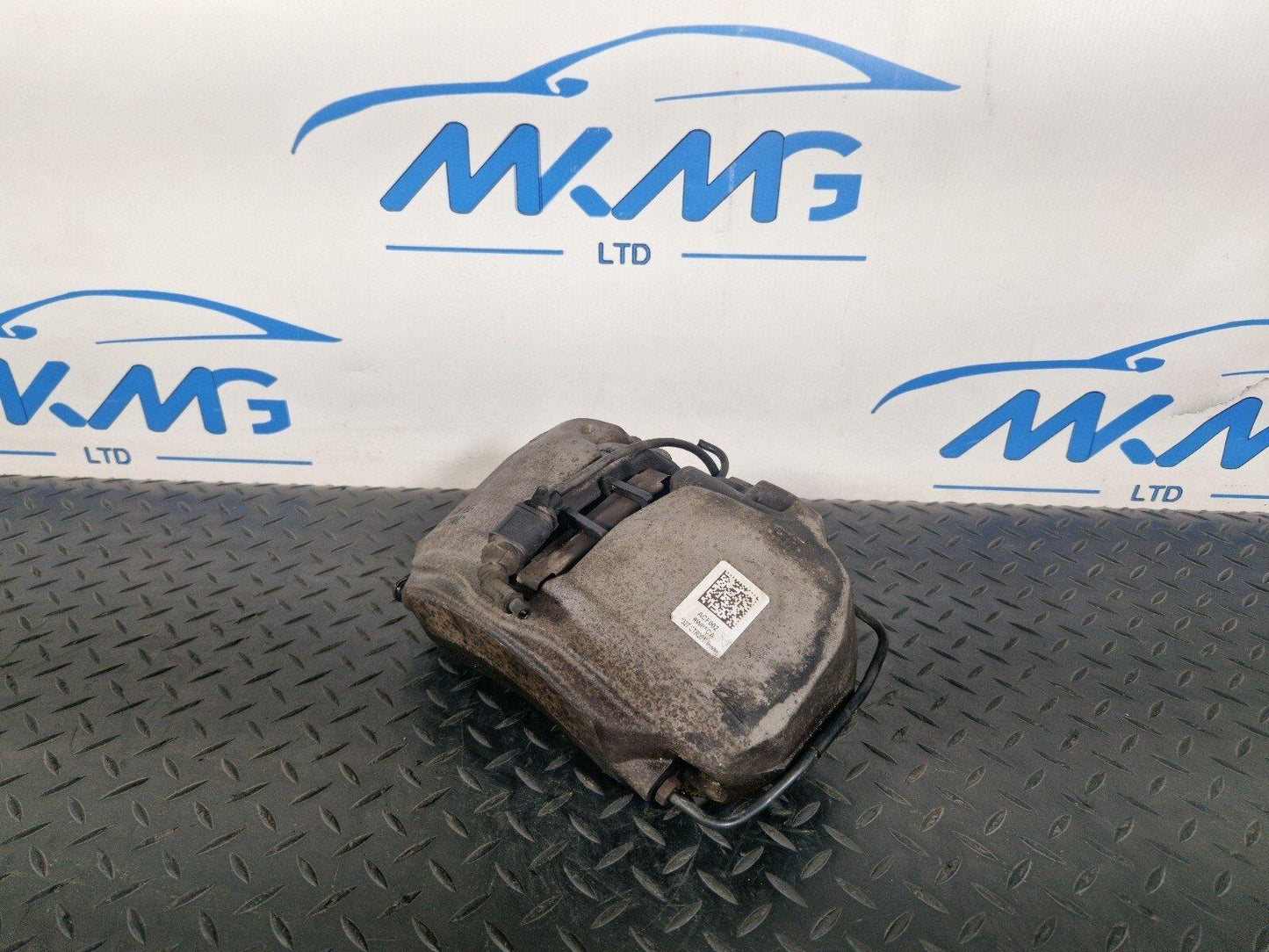 16-23 AUDI A5 F5 SPORTBACK S-LINE PASSENGER SIDE FRONT BRAKE CALIPER 8W05CA