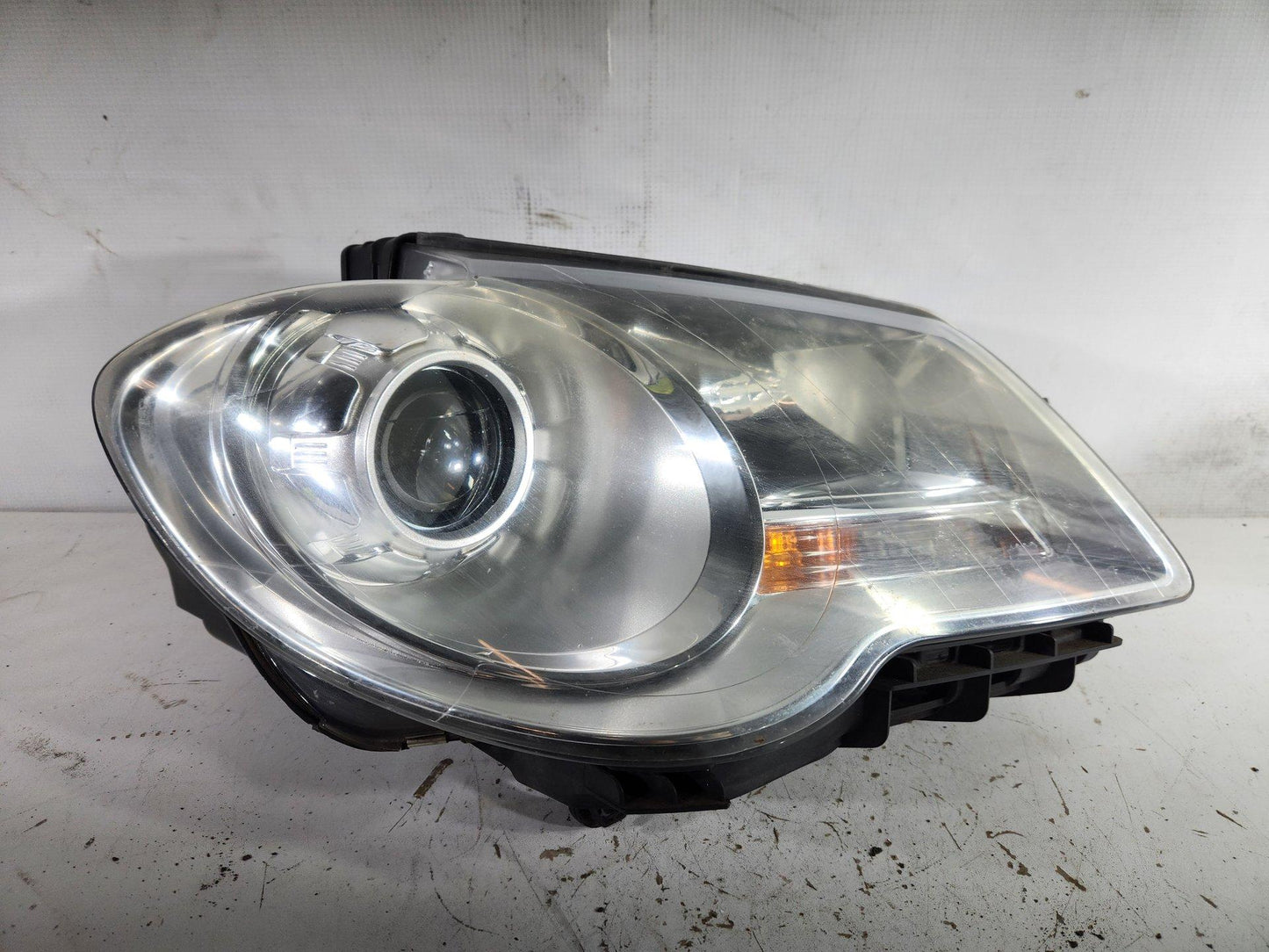 Volkswagen Touran MK1 MPV Front Right O/S Driver Headlight *Damaged* 0844111B6R
