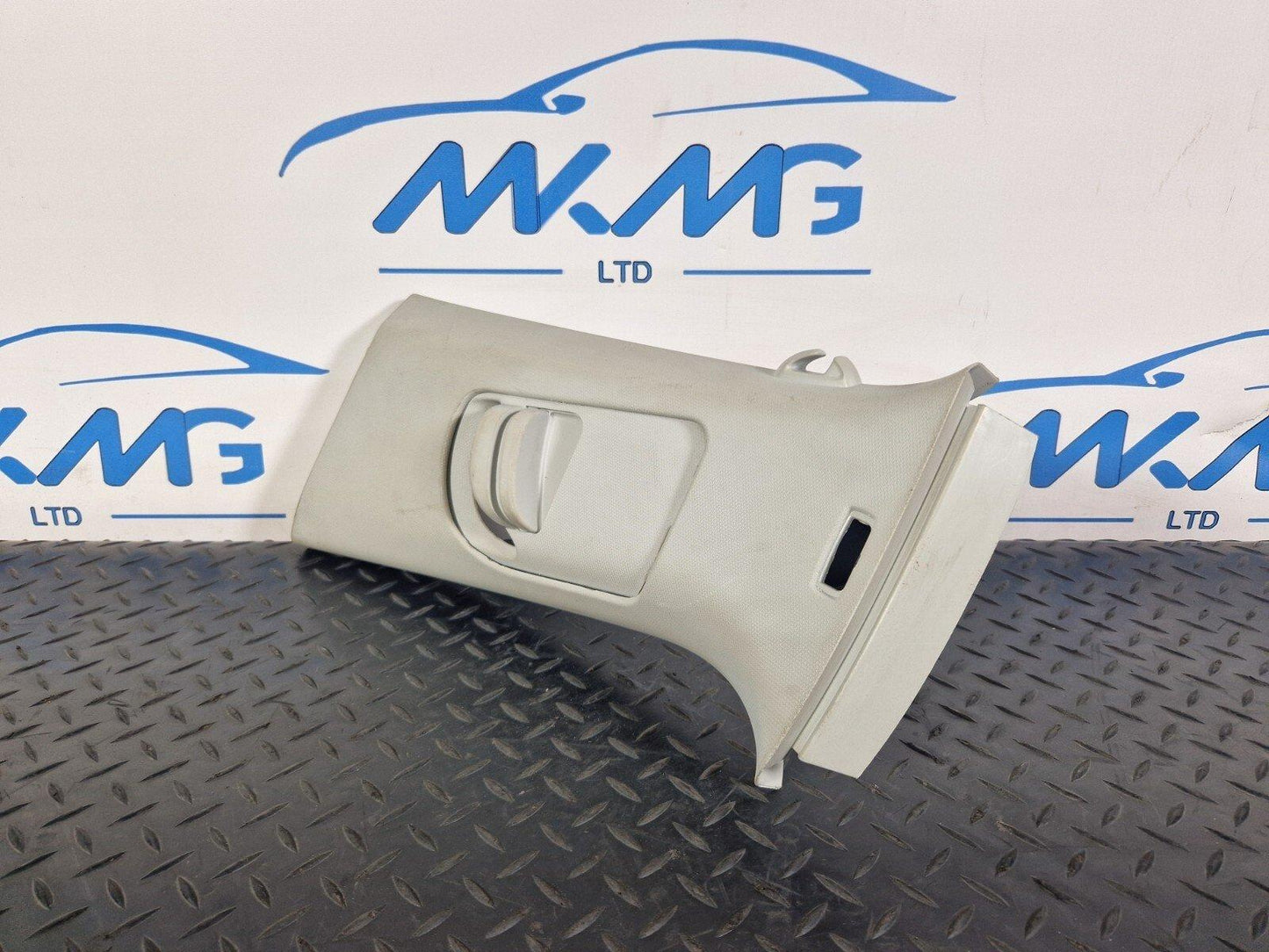 17-20 VW GOLF MK7.5 PASSENGER SIDE FRONT B PILLAR TRIM  5G4868311 5G0868315