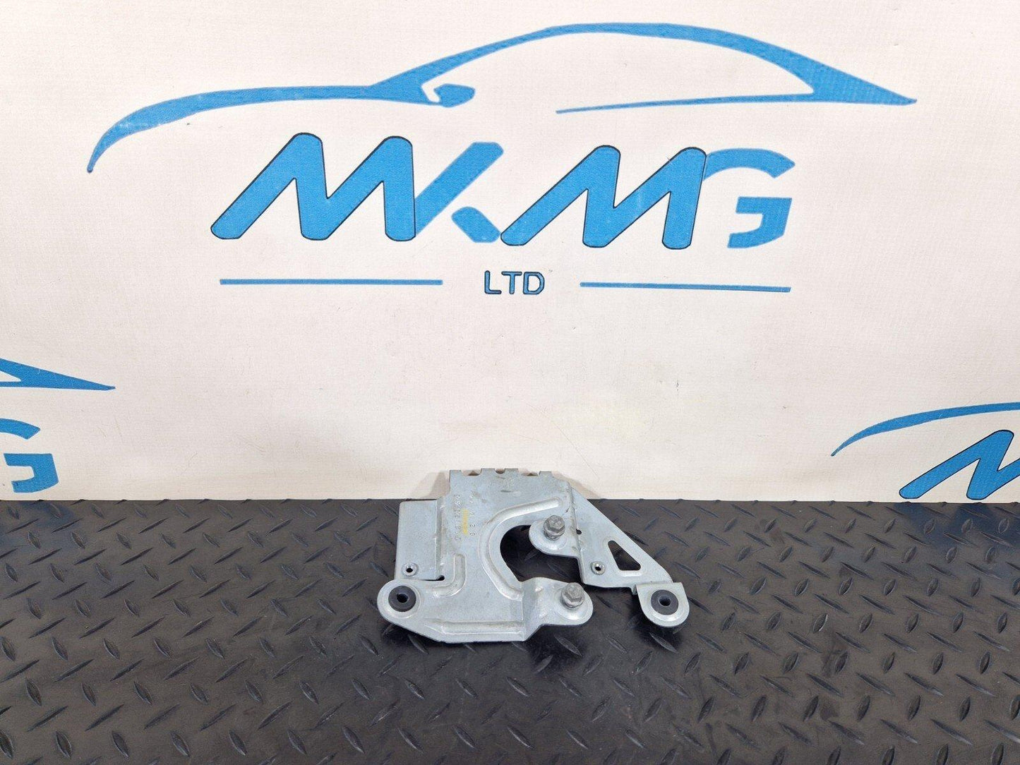 14-21 MERCEDES C250D W205 ADBLUE MOUNT SUPPORT MODULE BRACKET HOLDER A2055452540