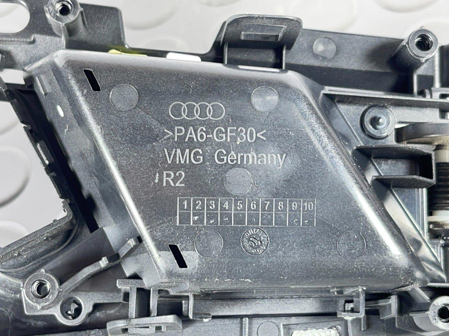 16-19 AUDI A4 B9 GENUINE FRONT RIGHT SIDE INTERIOR HANDLE GENUINE 8W0837020A