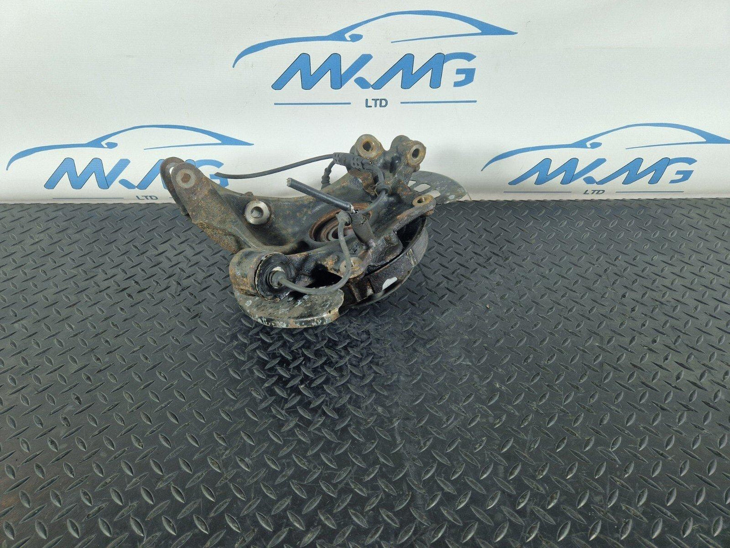 10-15 AUDI Q7 4L REAR WHEEL CARRIER KNUCKLE BRAKE DISC PLATE LEFT N/S 7L8505435A