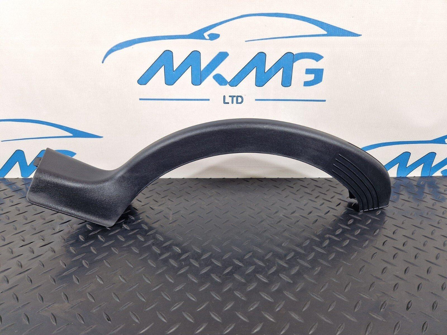 19-ON MERCEDES BENZ CLA C118 TRUNK LID HINGE COVER TRIM RIGHT A1188210100