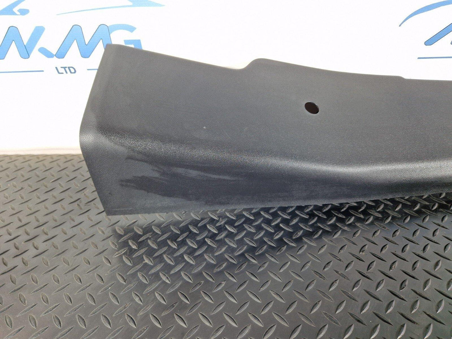18-ON MERCEDES BENZ SPRINTER W907 LEFT SIDE B PILLAR TRIM COVER A9076903200