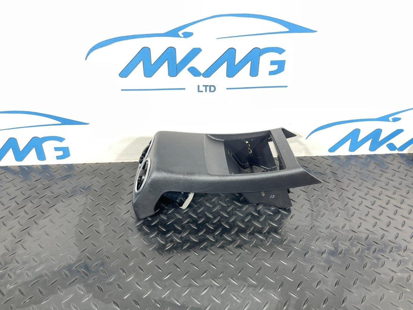19-ON MERCEDES A CLASS W177 V177 CENTRE CONSOLE REAR AIR VENTS A1776803701
