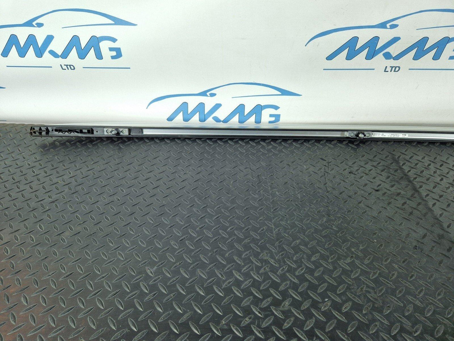 16-22 BMW X1 F48 GENUINE LEFT PASSENGER N/S ROOF RAIL TRIM 7356433