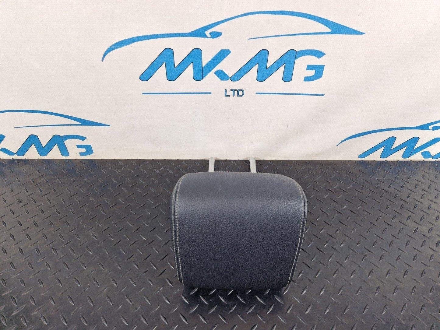 18-ON MERCEDES BENZ A CLASS W177 REAR SEAT LEATHER CENTER HEADREST A1779708700
