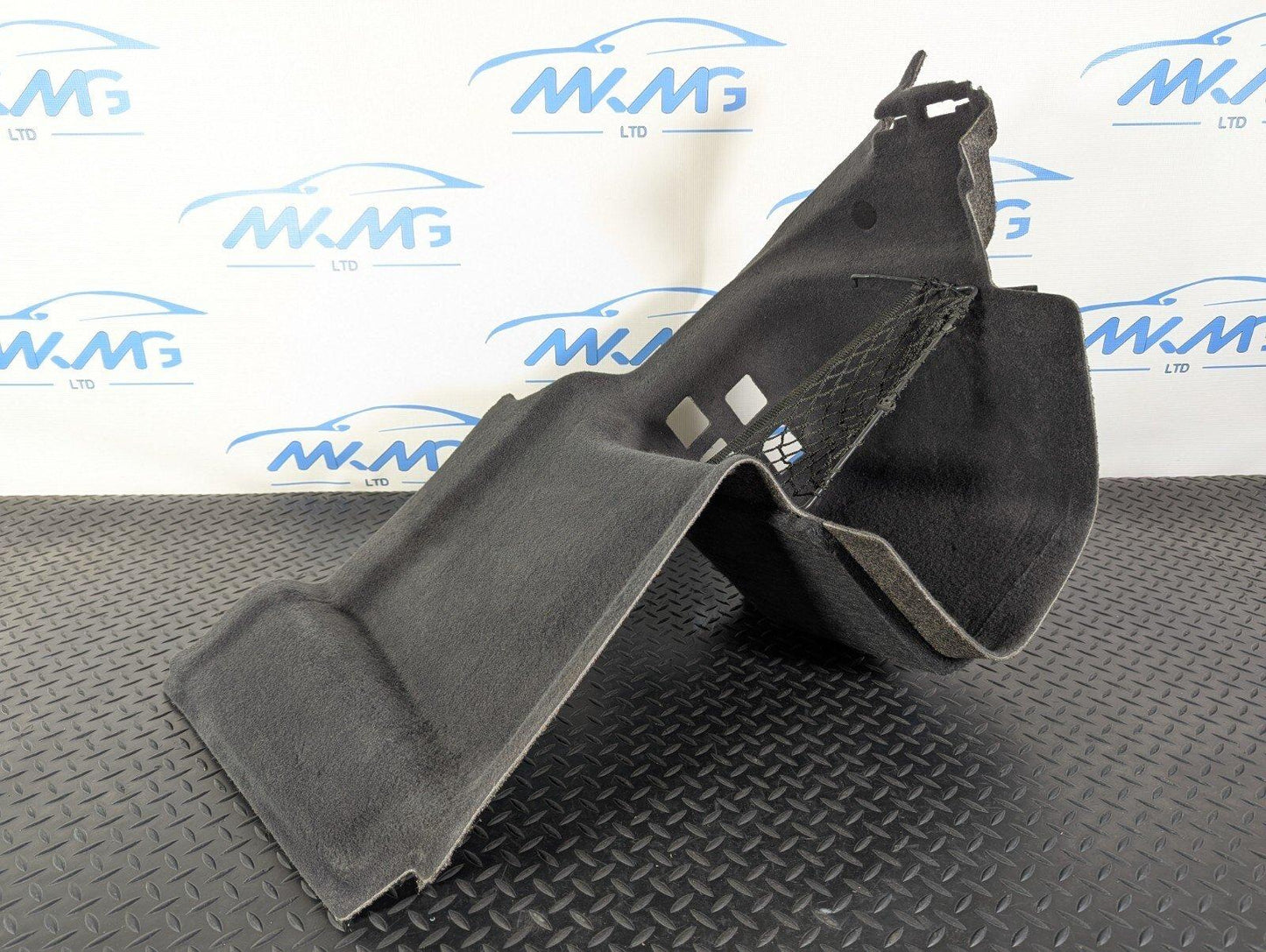 10-17 AUDI A8 4H  REAR RIGHT BOOT SIDE TRUNK CARPET PANEL 4H0863880D