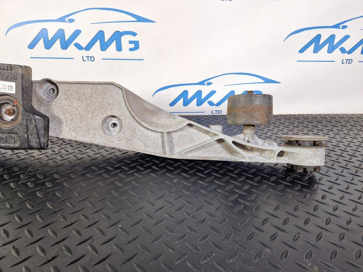 16-22 BMW X1 F48 GENUINE REAR AXLE SUPPORT/CARRIER 6868778