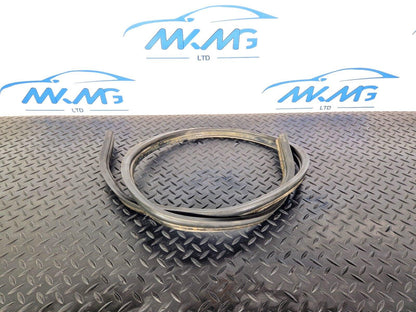 18-ON MERCEDES BENZ SPRINTER W907 HOOD BONNET RUBBER GASKET SEAL A9108871100