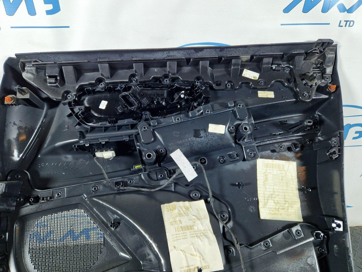 14-23 MERCEDES VITO W447 GENUINE FRONT LEFT N/S DOOR CARD PANEL A4477271778