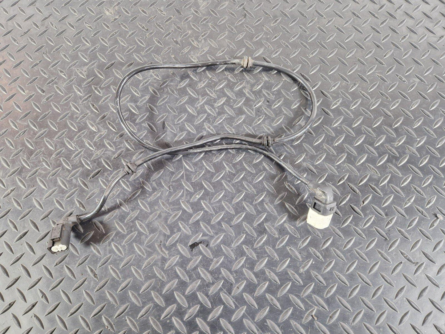 14-21 MERCEDES BENZ C300h W205 REAR LEFT BRAKE PAD WEAR SENSOR A2055404106