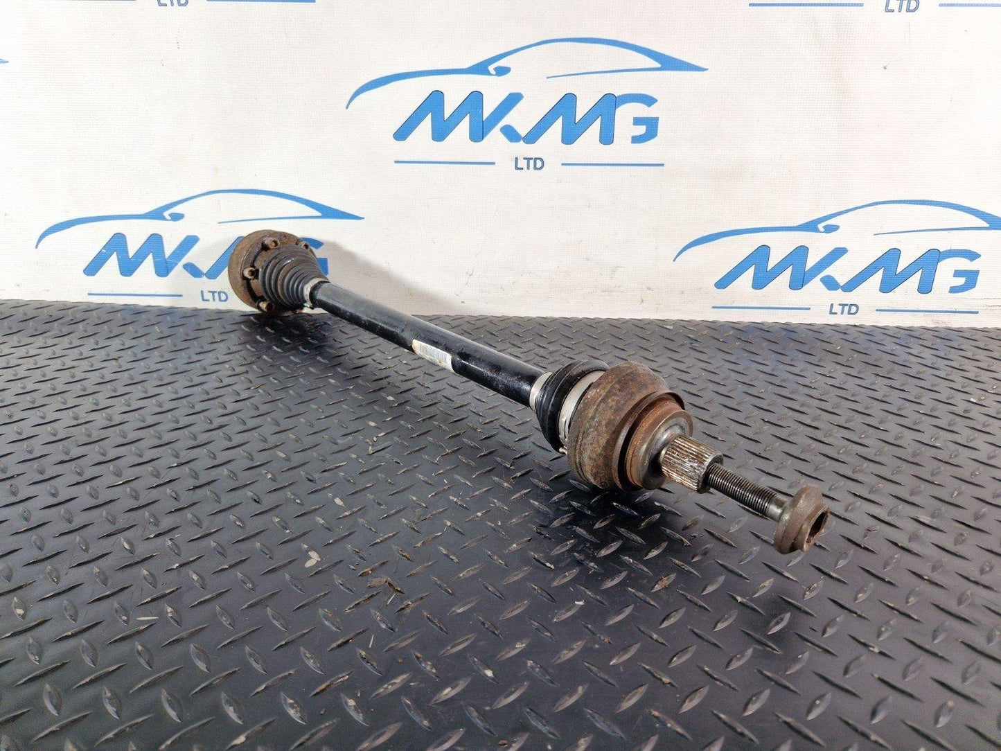 16-19 AUDI A4 B9 GENUINE OEM REAR DRIVESHAFT FITS LEFT & RIGHT 8W0501203D