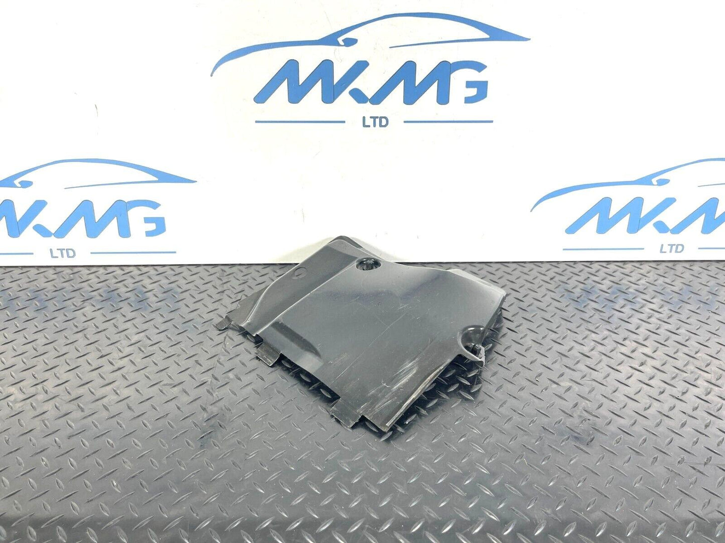 16-19 AUDI A4 B9 DRIVERS SIDE REAR BUMPER COVER TRIM 8W0825202
