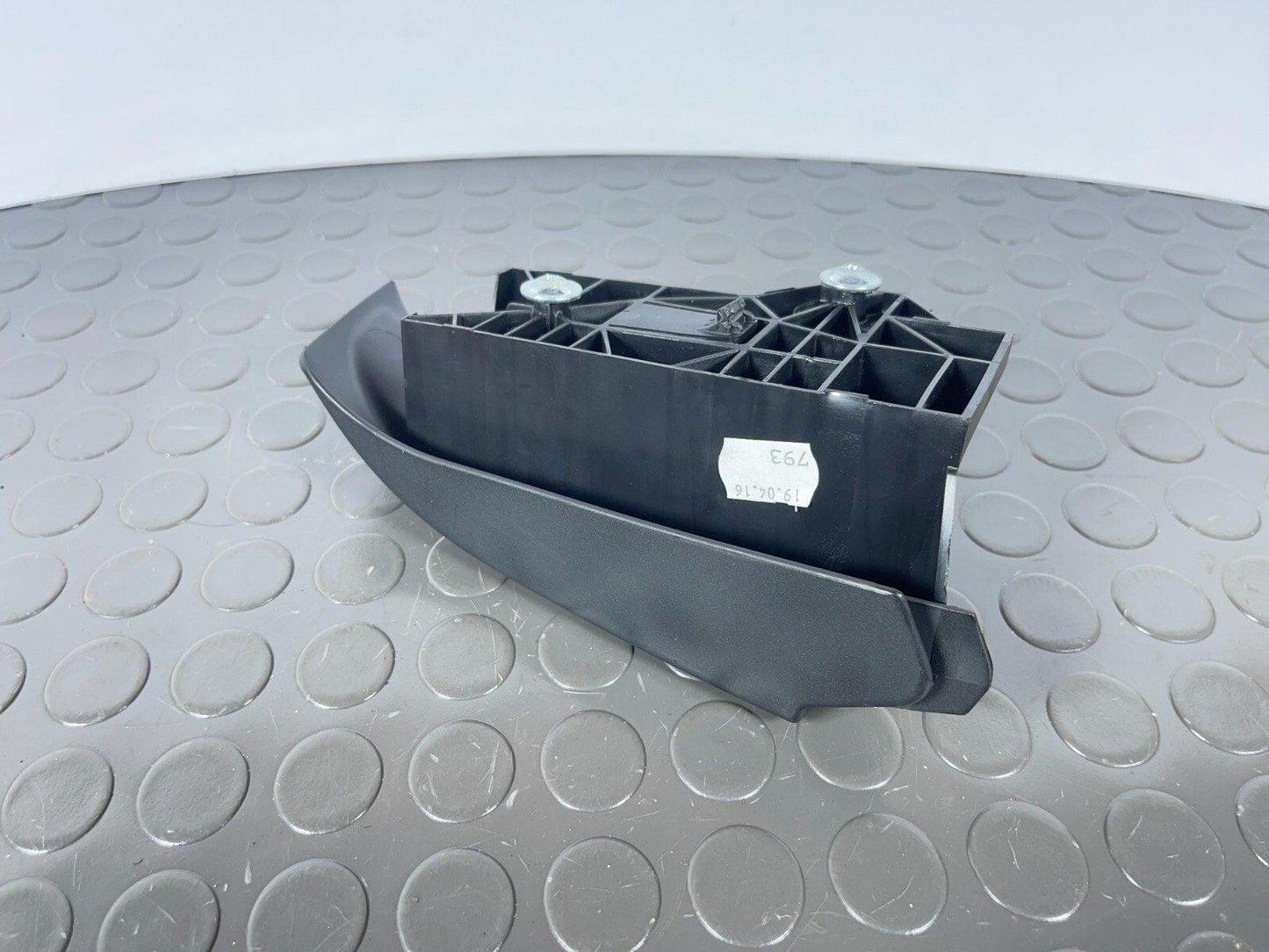 16-19 AUDI A4 B9 S-LINE GENUINE REAR LEFT SEAT BELT GUIDE BRACKET 8W0857791