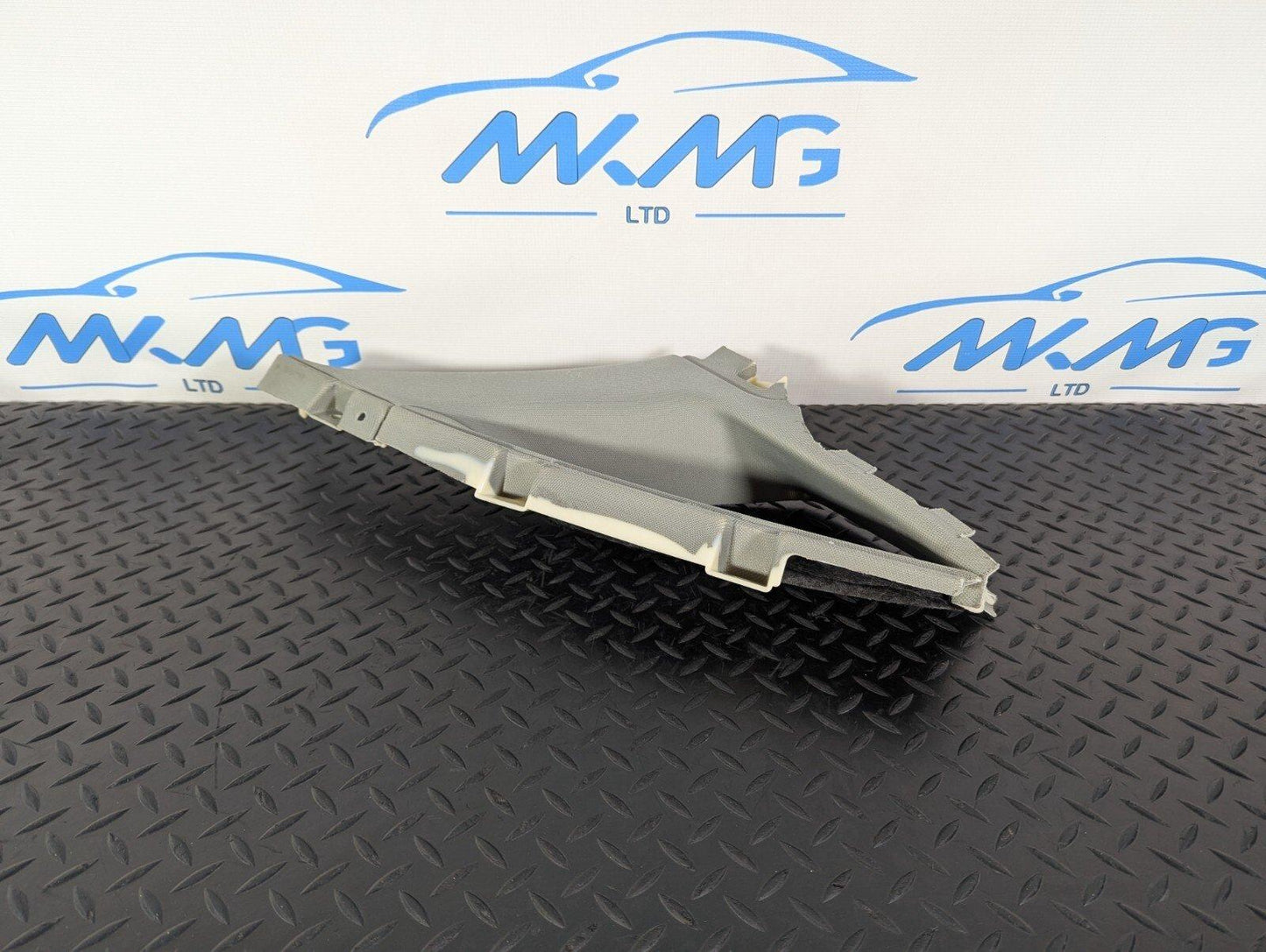 10-17 AUDI A8 4H LEFT PASSENGER SIDE D PILLAR TRIM 4H0867241B