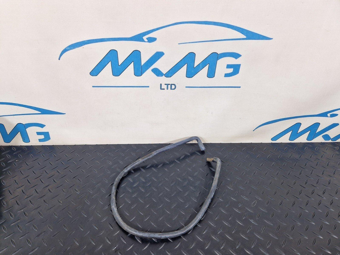 16-19 AUDI A4 B9 S-LINE OEM GENUINE RIGHT SIDE HEADLIGHT WASHER HOSE 8W0941718A