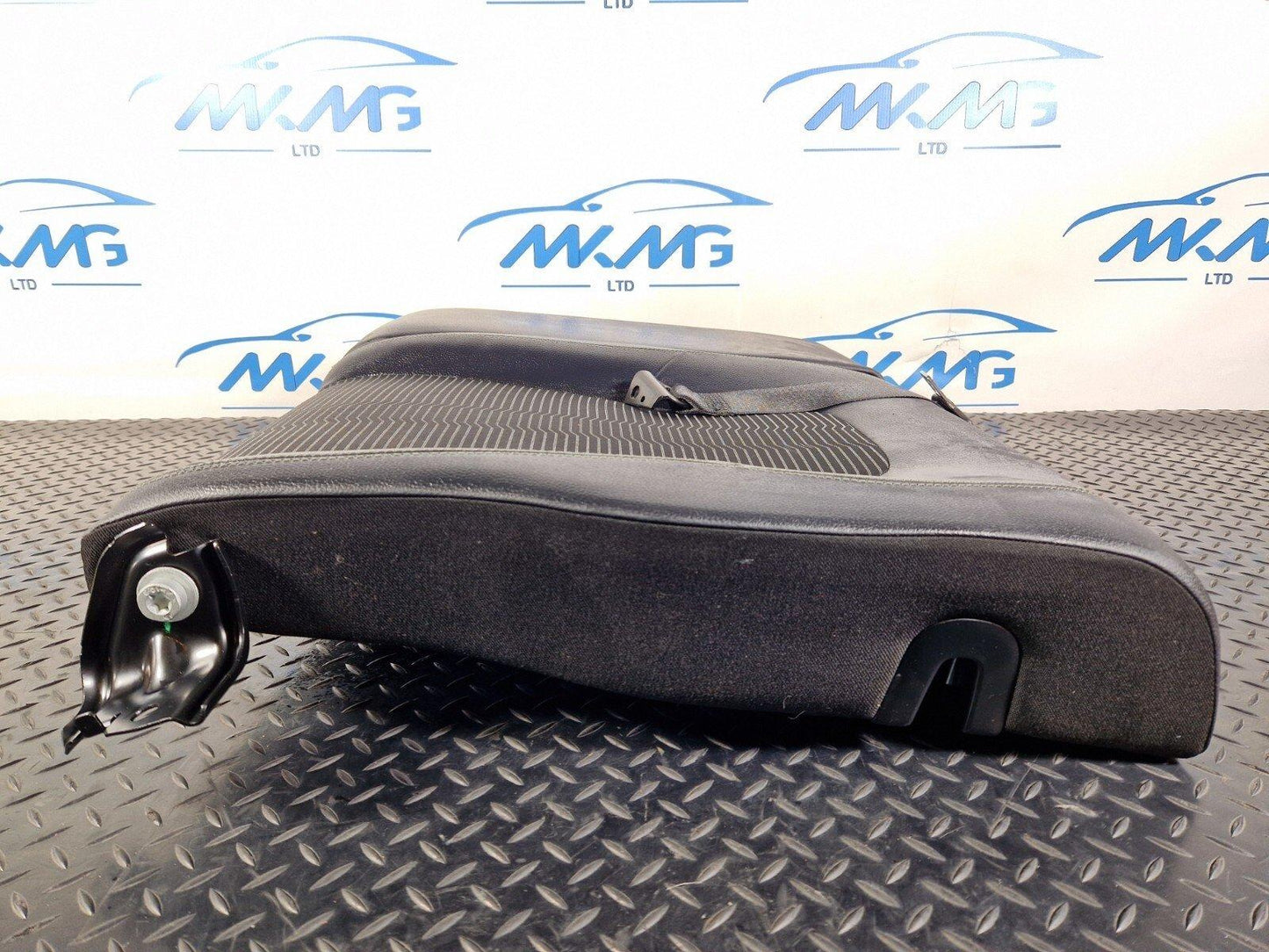 18-ON MERCEDES BENZ A CLASS W177 REAR LEFT LEATHER SEAT BACKREST A1779200102