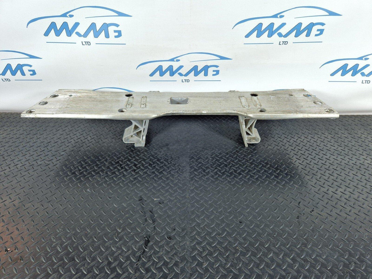 11-19 MERCEDES BENZ ML W166  GEARBOX MOUNT SUPPORT BRACKET A1662410047