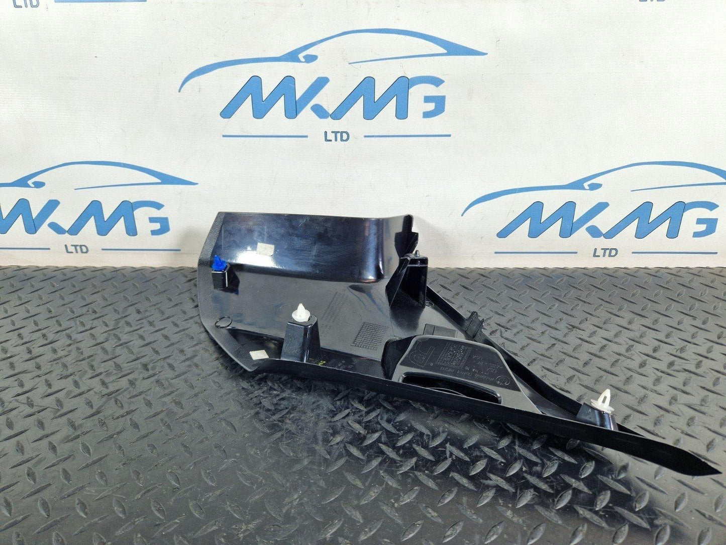 BMW X5 E70 RIGHT DRIVERS SIDE D PILLAR TRIM PANEL 7141498