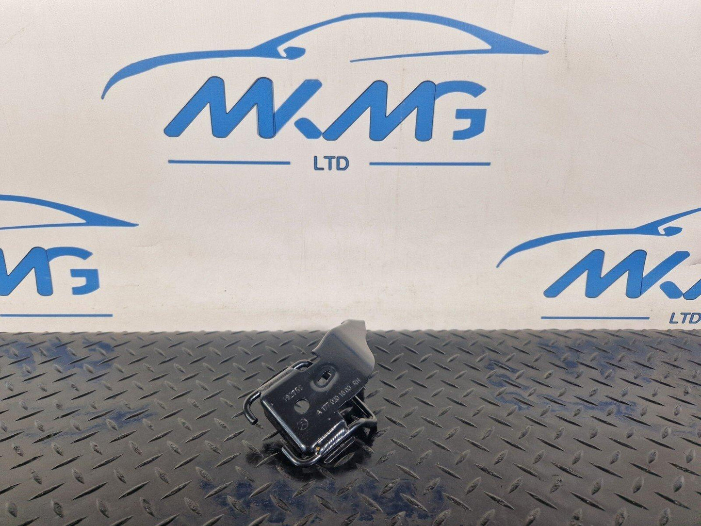 18-ON MERCEDES BENZ A CLASS W177 REAR RIGH SEAT HOLDER MOUNT BRACKET A1779201800