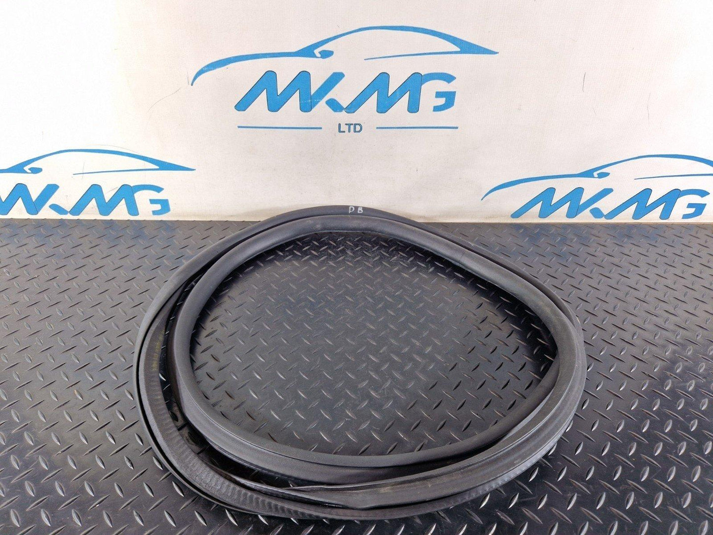 MERCEDES W177 V177 REAR RIGHT / LEFT N/O/S DOOR RUBBER SEAL GASKET A1776920700