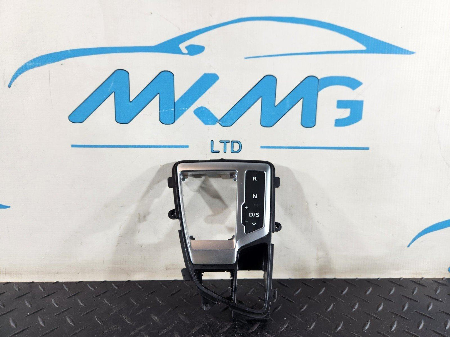 16-20 AUDI Q7 4M GENUINE OEM GEAR LEVER PANEL SHIFTER SURROUND TRIM 4M2713111D