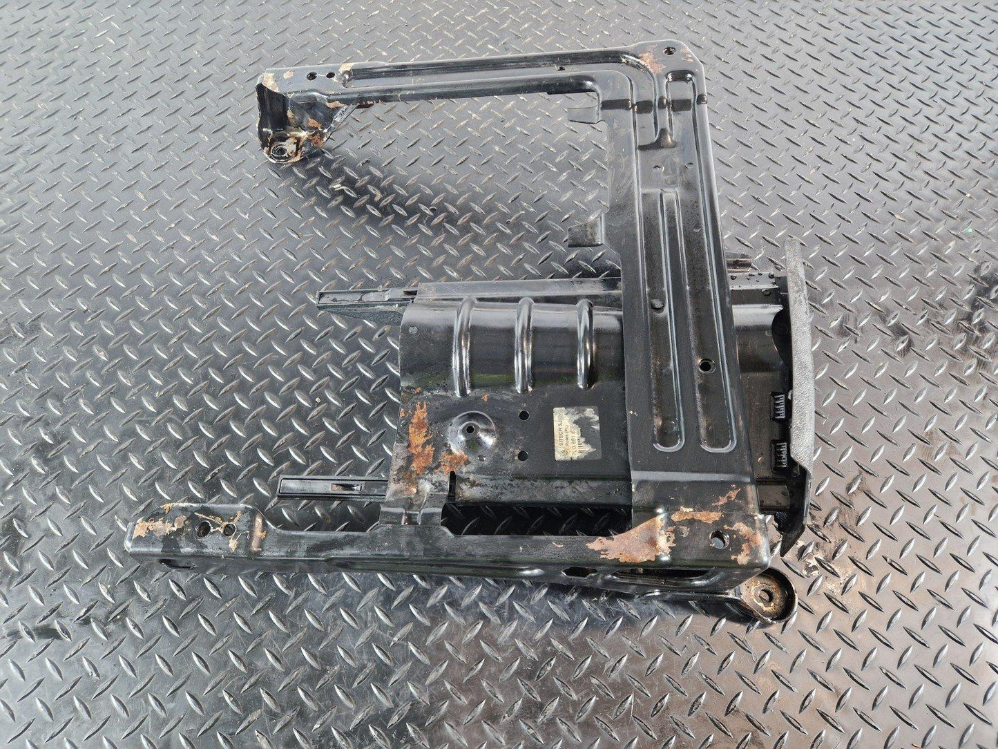 10-15 AUDI Q7 4L GENUINE DRIVER RIGHT O/S FRONT SEAT BASE FRAME 7L0881678D