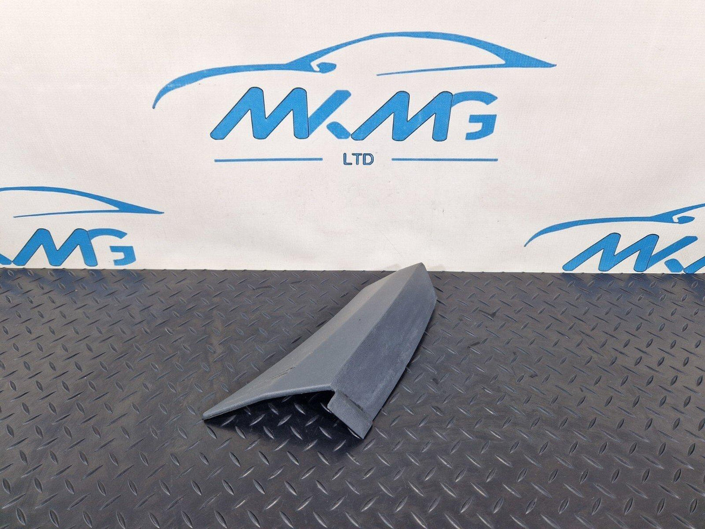 18-ON MERCEDES BENZ SPRINTER W907 FRONT RIGHT WHEEL ARCH TRIM A9106900100