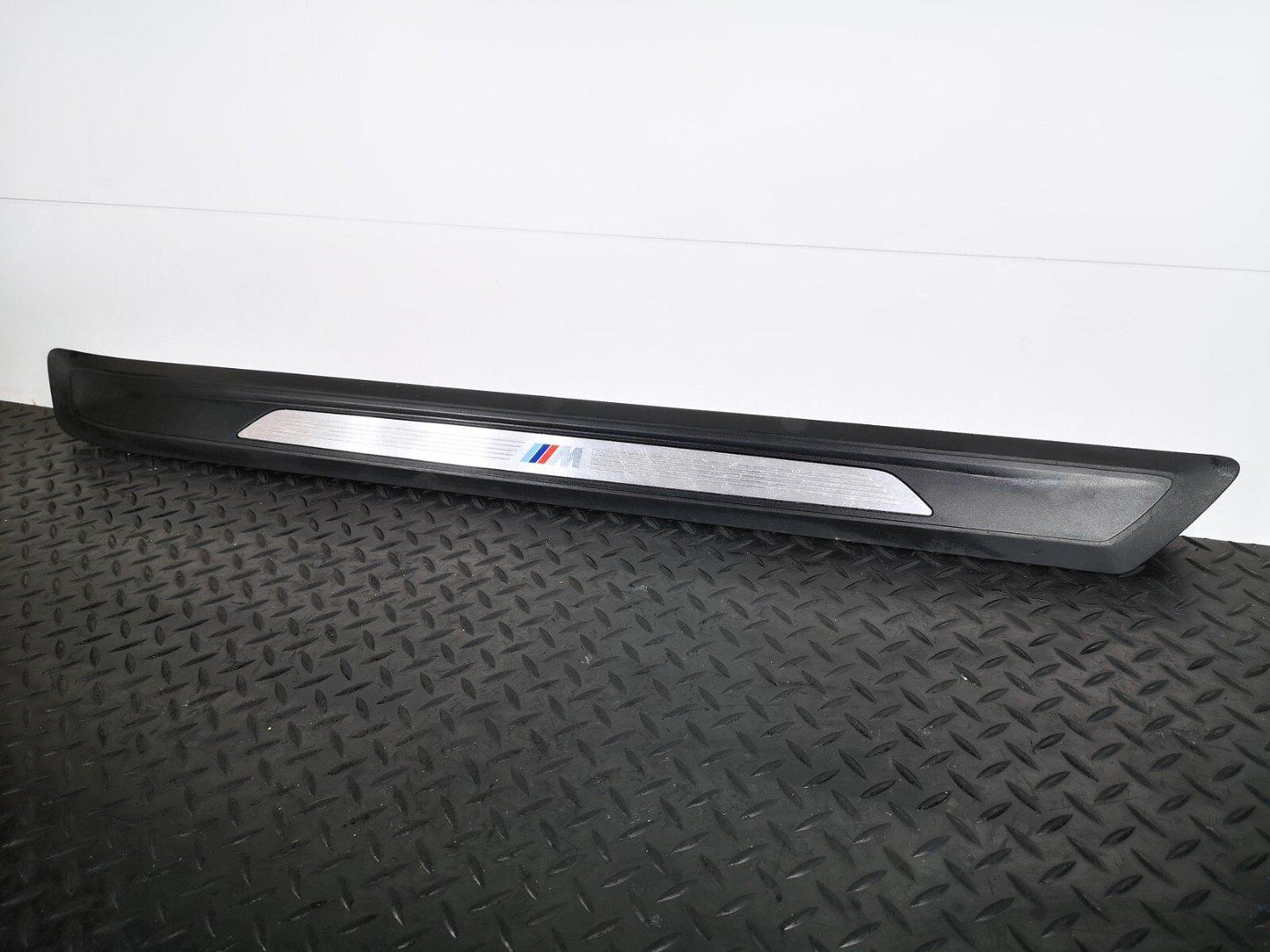14-20 BMW 4-SERIES M-SPORT F32/F82 GENUINE FRONT LEFT SIDE DOOR ENTRY SILL TRIM
