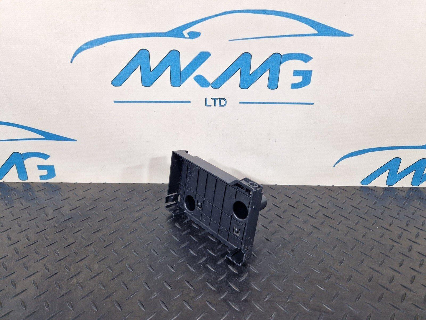 18-ON MERCEDES BENZ SPRINTER  W907 INTERIOR CONTROL UNIT BRACKET A9075450500