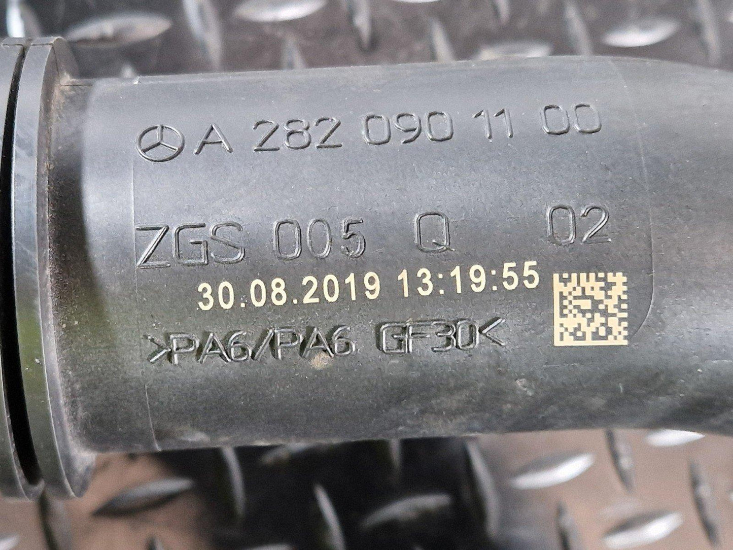 19-ON MERCEDES BENZ B CLASS W247 1.3 PETROL OEM AIR PIPE A2820901100