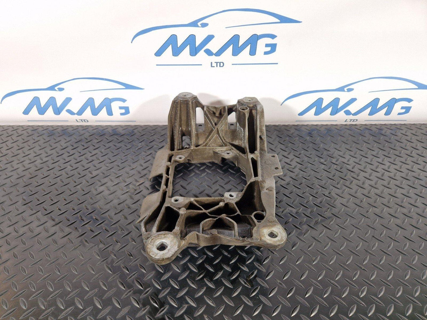 10-18 AUDI A7 4G S-LINE GEARBOX TRANSMISSION BRACKET HOLDER MOUNT 4G0399263R