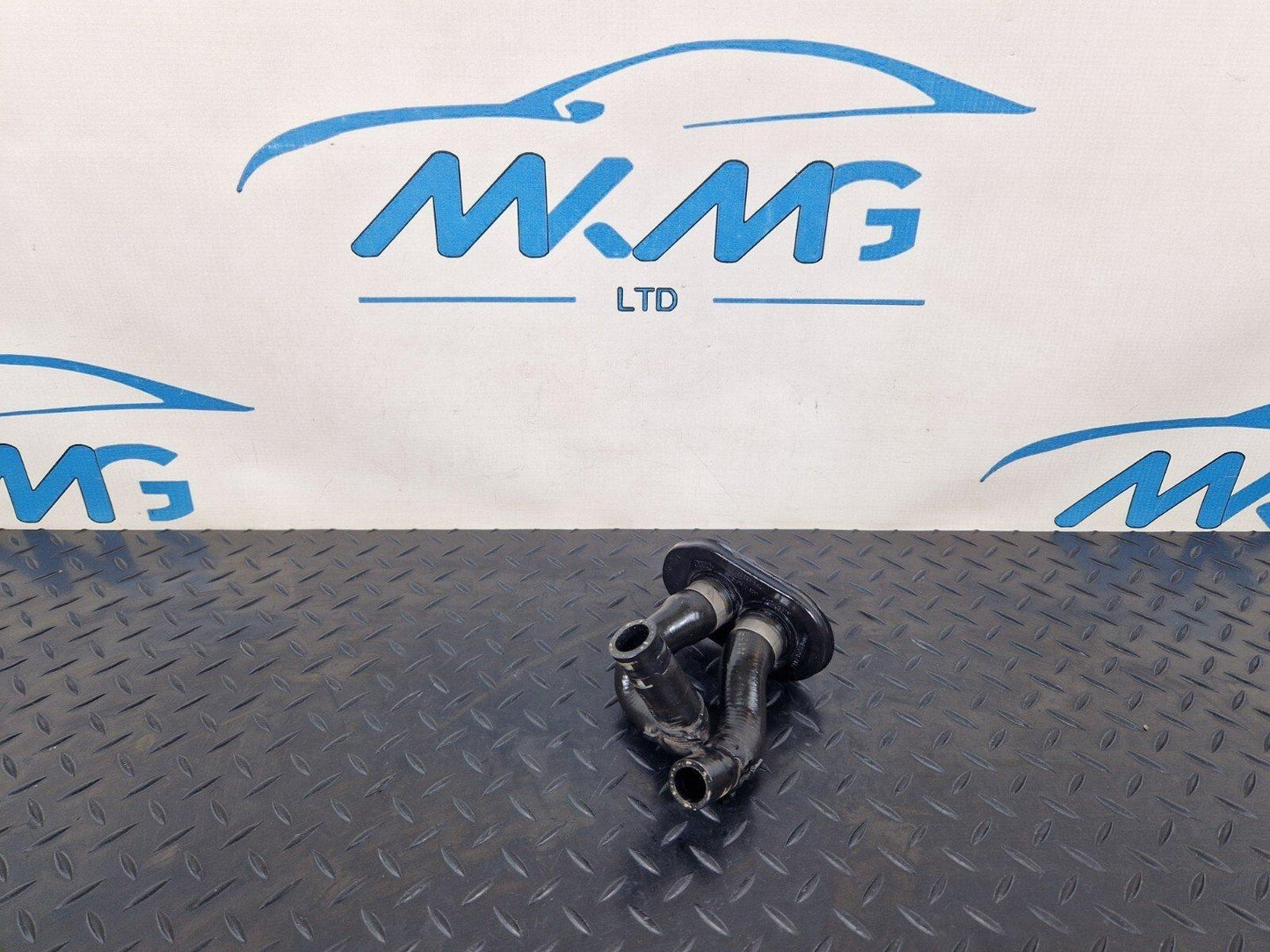 16-19 AUDI A4 B9 GENUINE OEM AIR CON/ HEATER COOLANT HOSES & GROMMET 8W0819332D