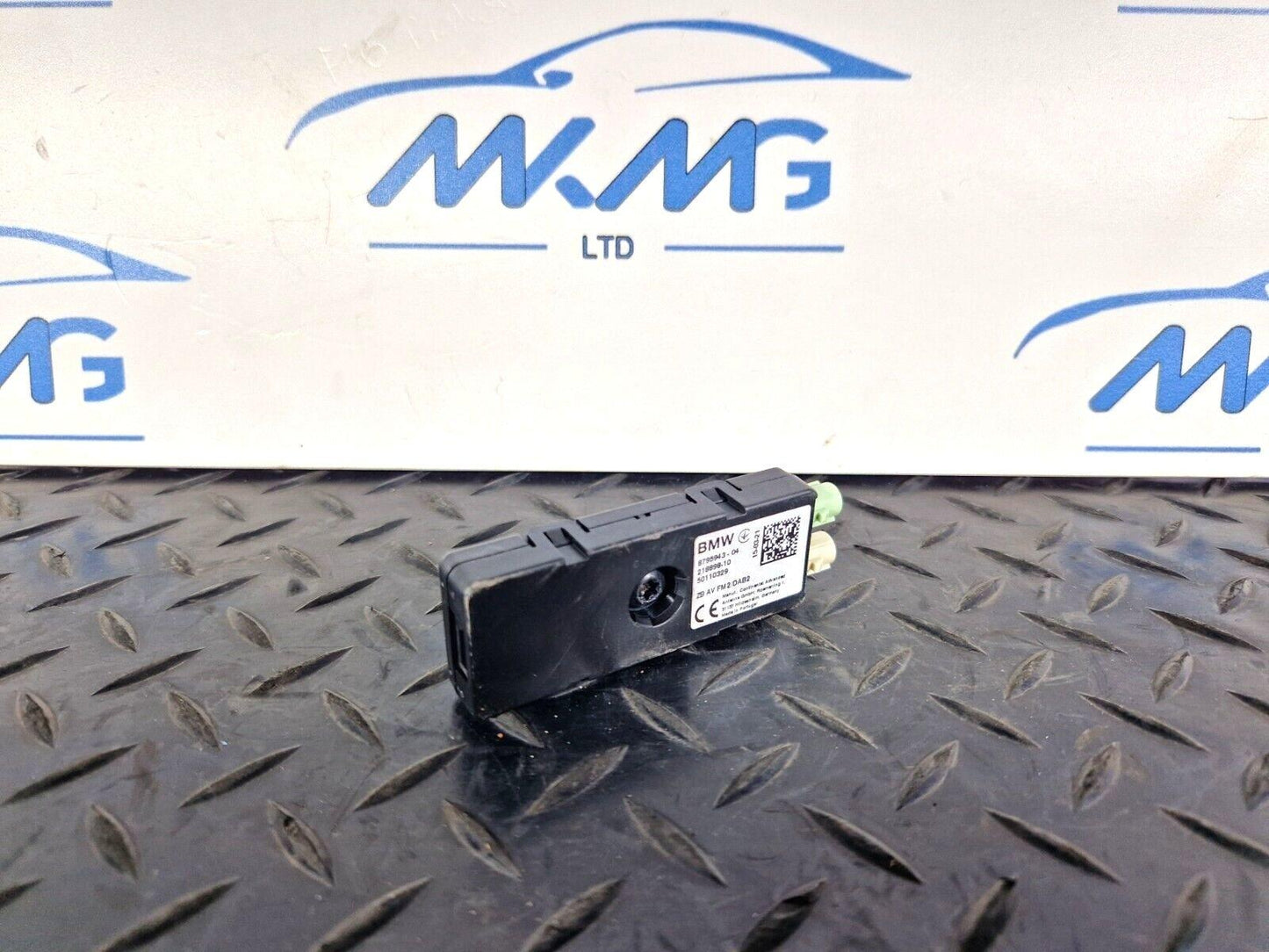 20-ON BMW 1 2 SERIES M-SPORT GENUINE F44 F40 ANTENA AMPLIFIER 8795943