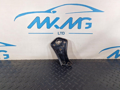 14-21 MERCEDES BENZ C300h W205 REAR SUBFRAME RIGHT SIDE STOP PLATE A2053520800