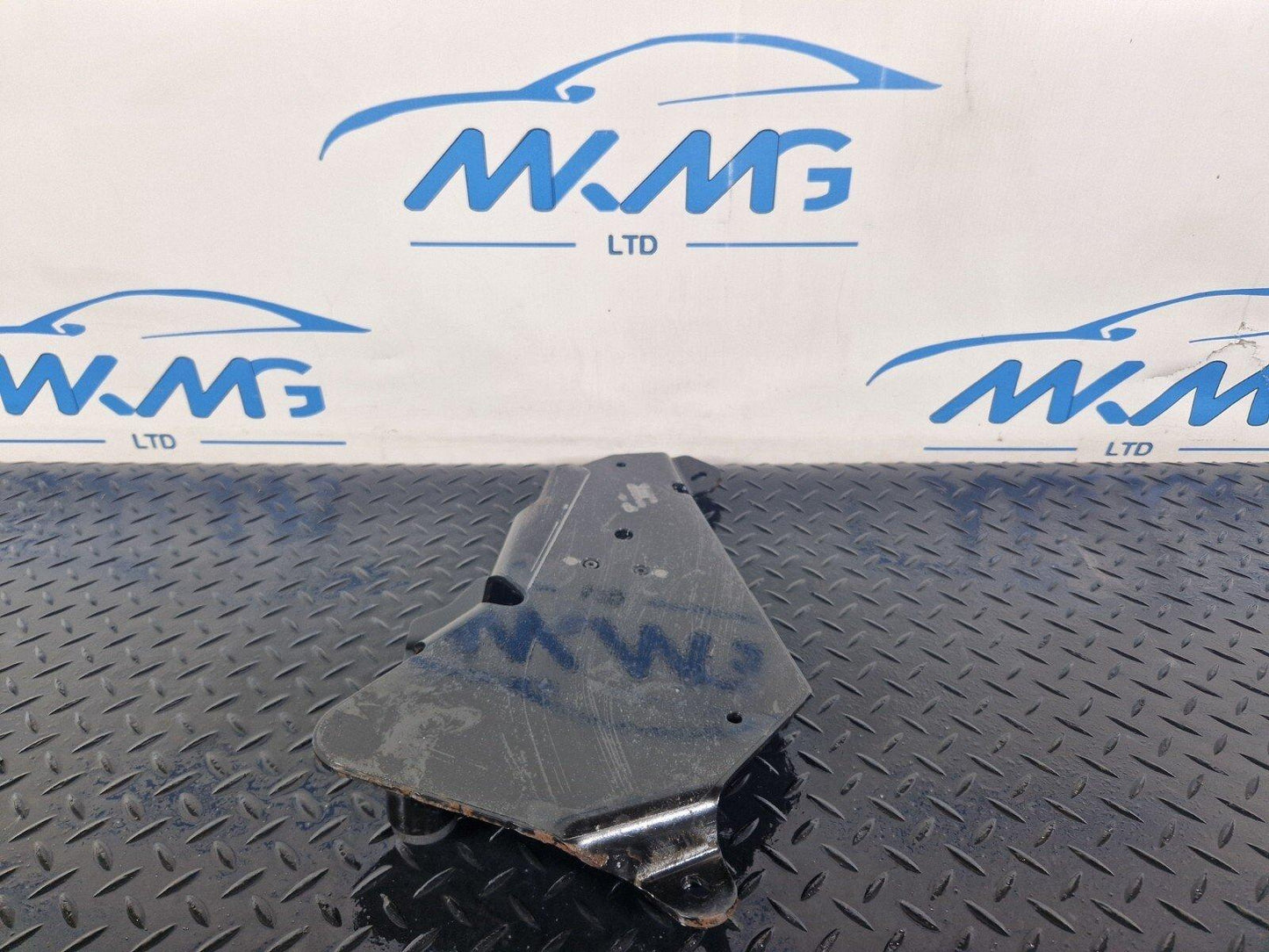 19-ON MERCEDES BENZ CLA C118 FUEL FILLER NECK PROTECTIVE METAL SHEET A2474750000