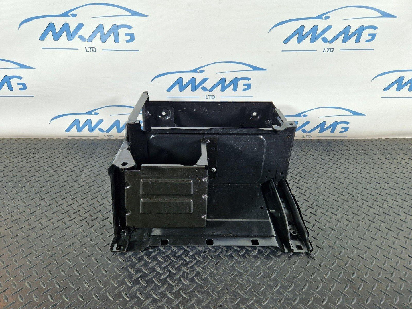 14-23 MERCEDES BENZ VITO W447 OEM RIGHT SEAT BASE CONSOLE A4479104800