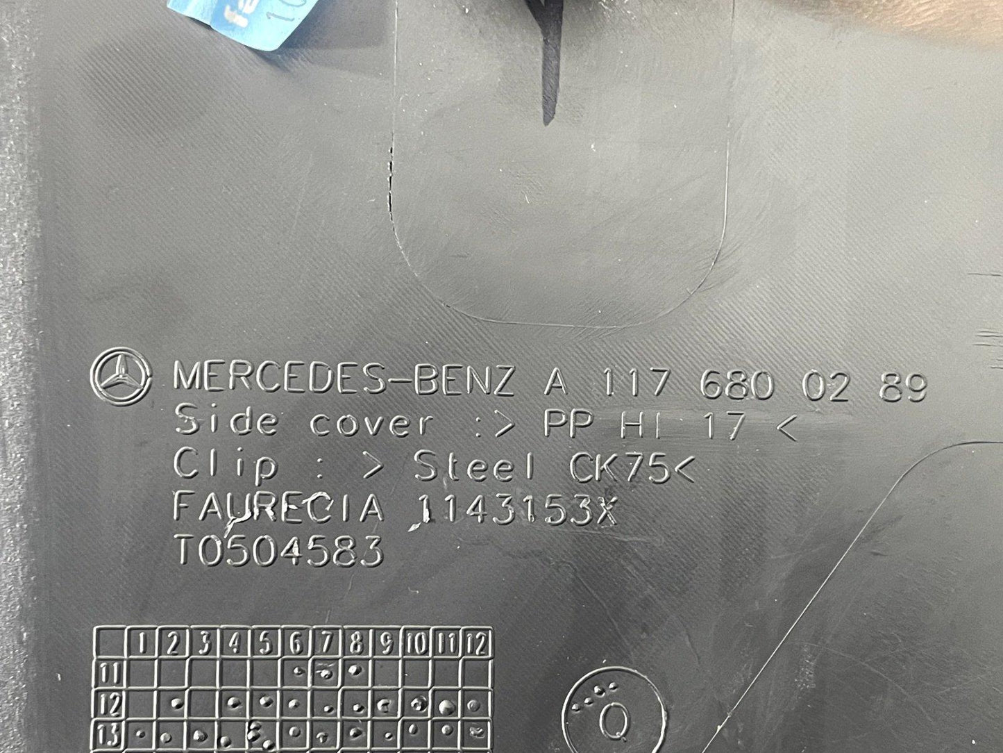 13-19 MERCEDES BENZ CLA C117 GENUINE DASHBOARD END TRIM COVER A117680289