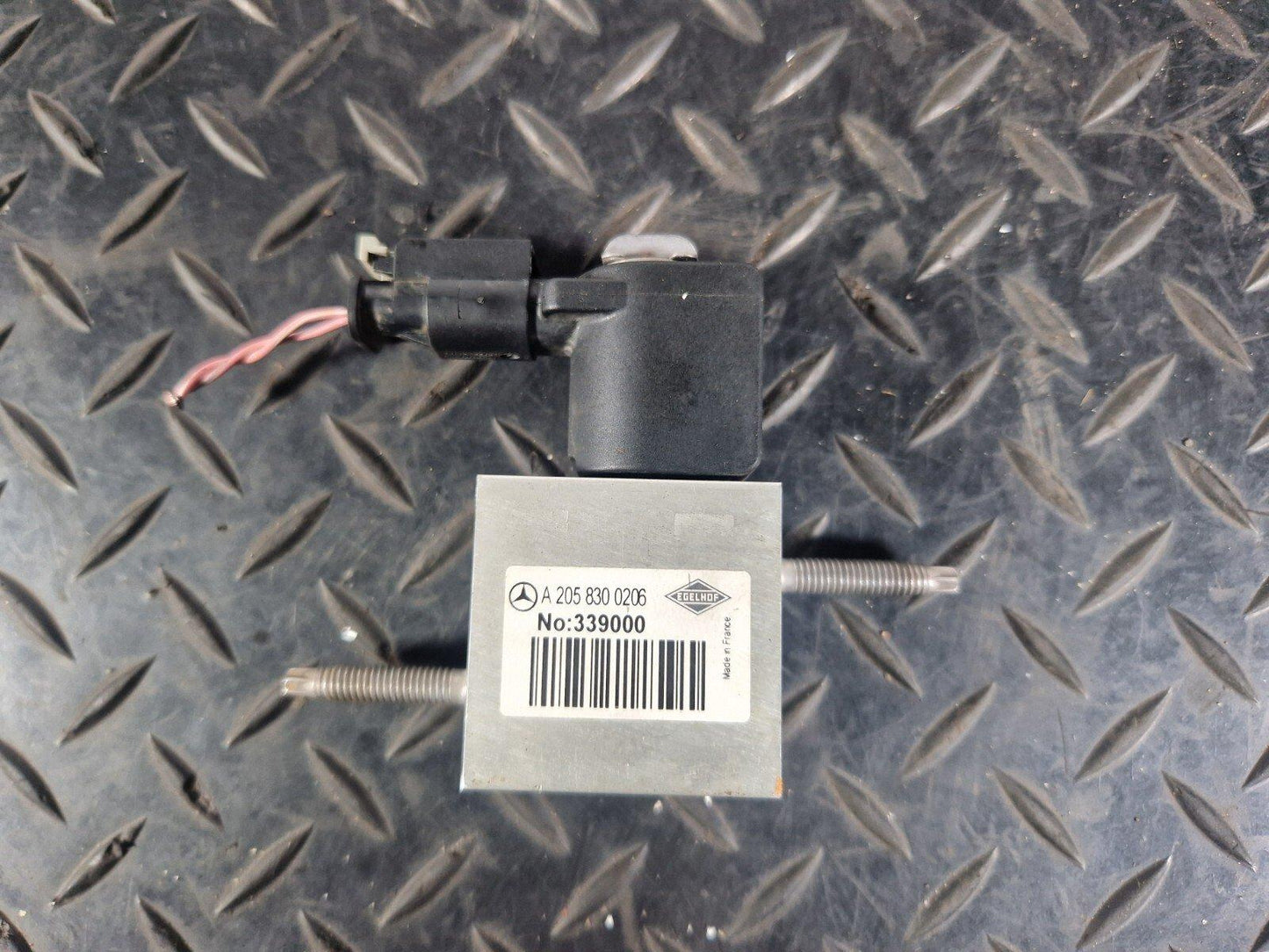 19-ON MERCEDES BENZ A CLASS EQ W177 AIR CONDITION EXPANSION VALVE A2058300206