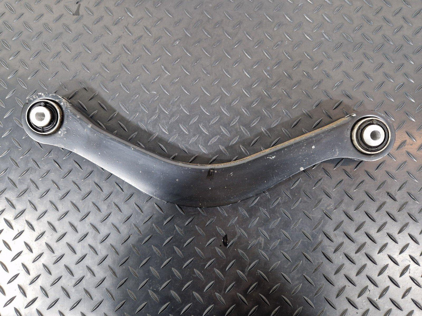 16-19 AUDI A4 B9 GENUINE OEM REAR LEFT N/S CONTROL ARM 8W0505397E