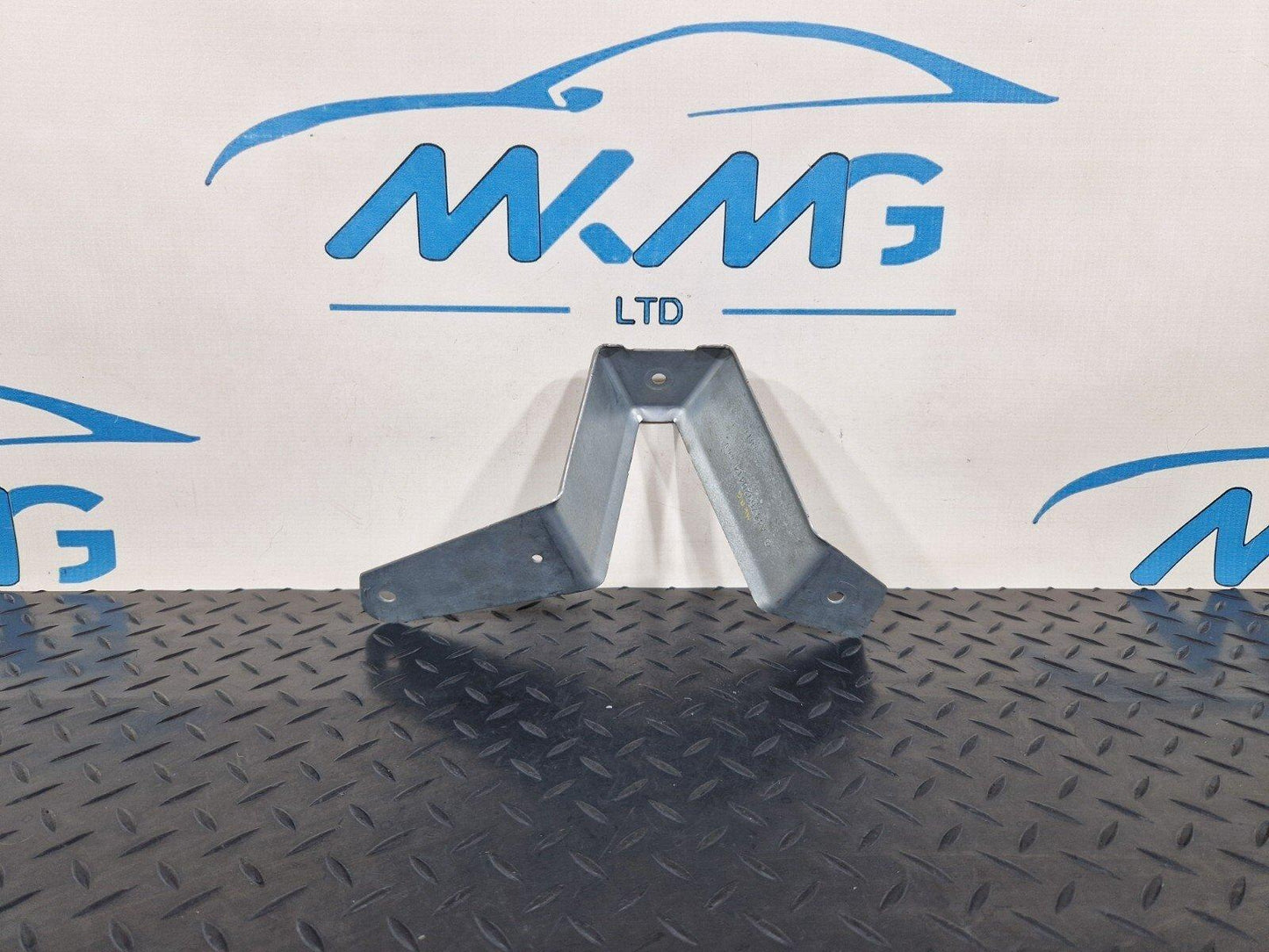 MERCEDES BENZ VITO W447 OEM REAR RIGHT SIDE WALL TRIM BRACKET HOLDER A4476920414