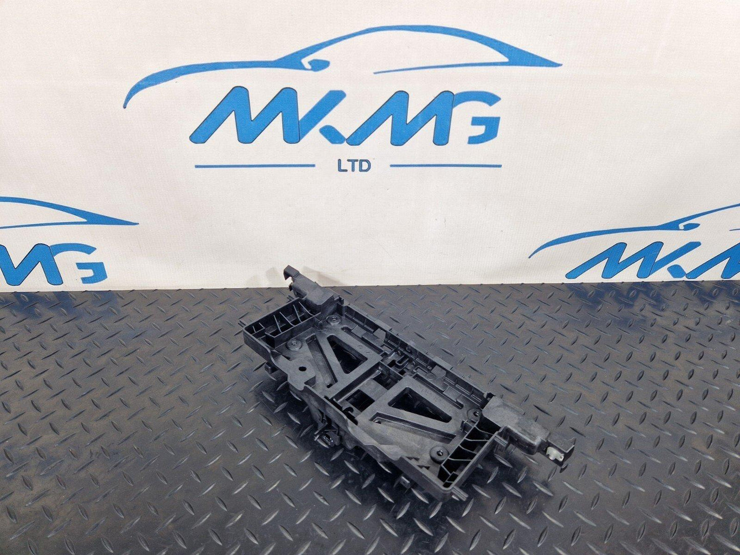 16-23 AUDI S5 A5 F5 B9 GENUINE MMI SCREEN MOUNT BRACKET
