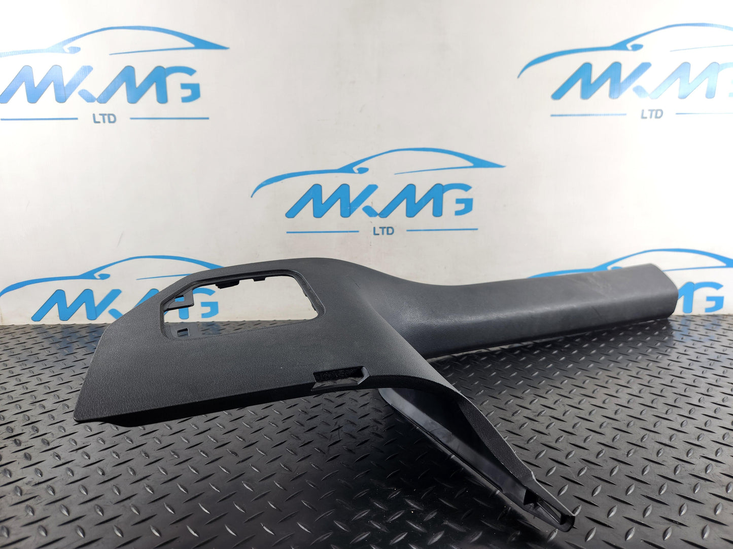 Audi A4 B9 Genuine Front Left Side Lower Plastic Trim Panel 8W2867271A
