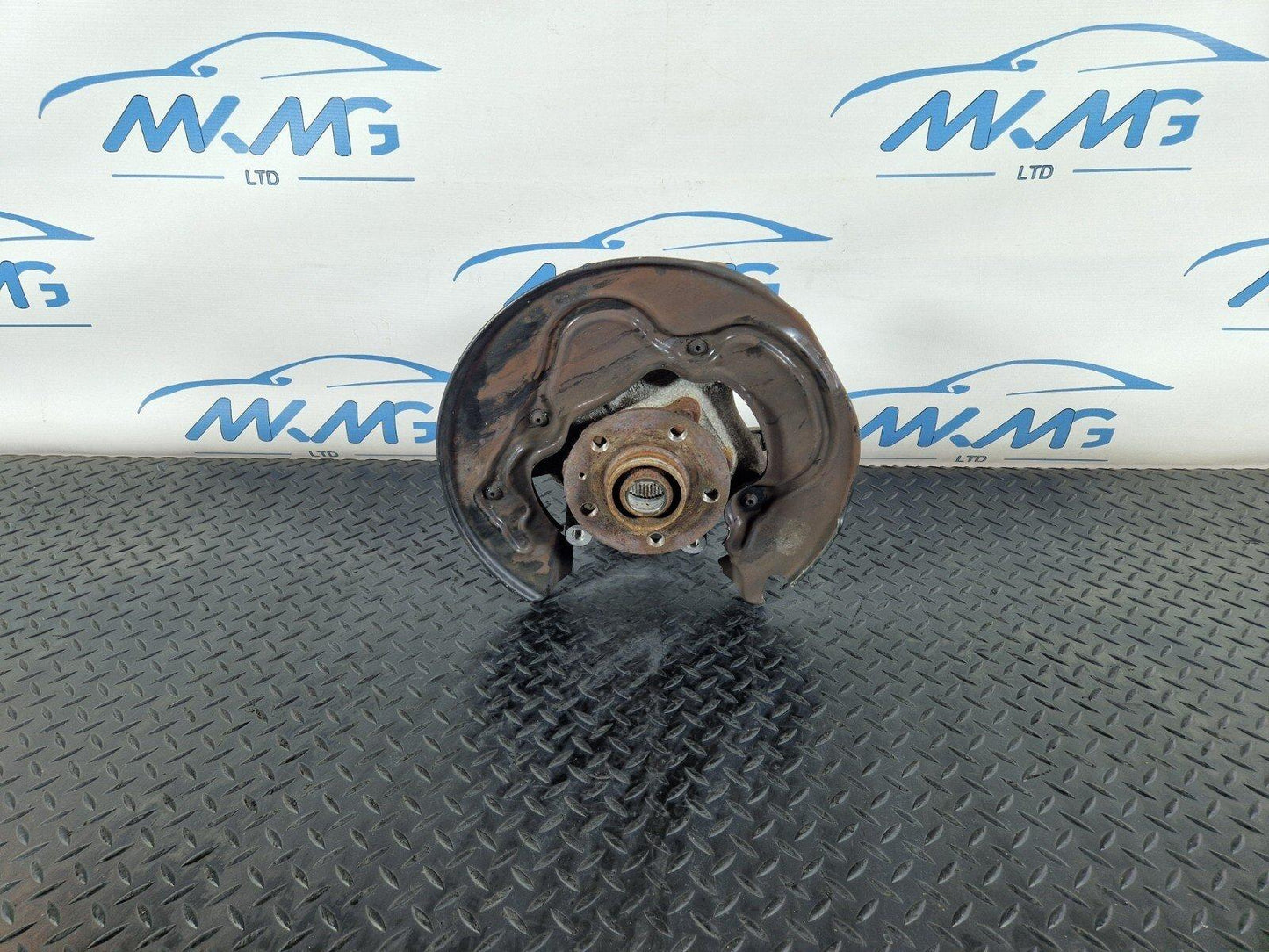 10-17 AUDI A8 4H REAR LEFT N/S WHEEL HUB & BEARING 4H0505431C 4H0505435D