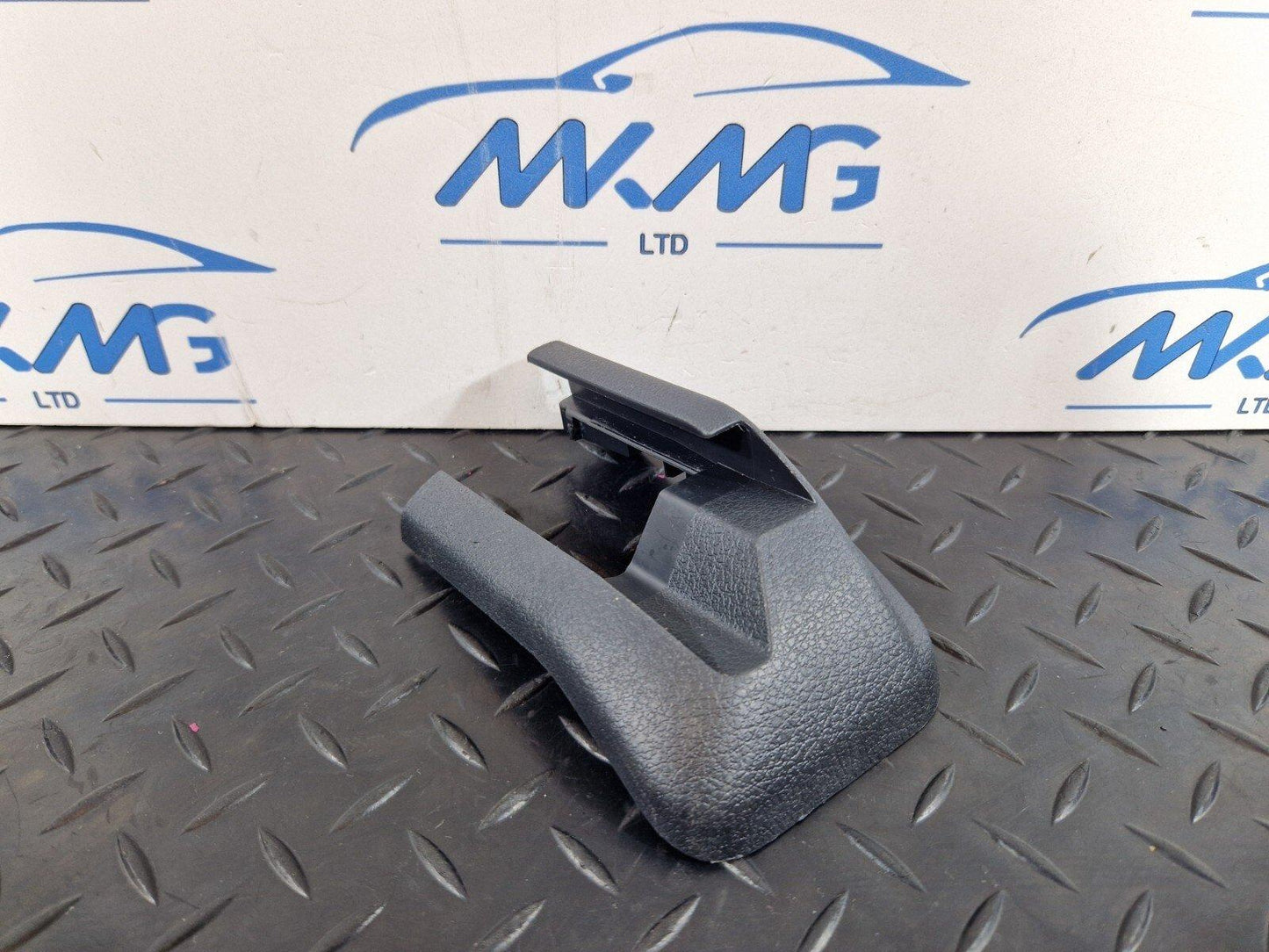 18-ON MERCEDES BENZ A CLASS W177 FRONT LEFT N/S SEAT RAIL TRIM COVER A1779193500