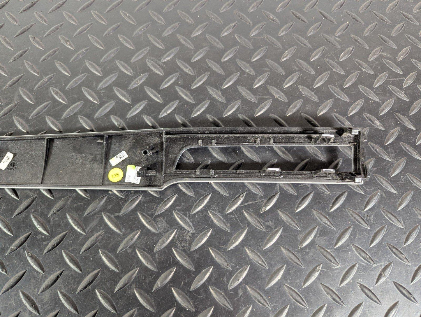 10-17 AUDI A8 4H FRONT DASHBOARD TRIM 4H2853173