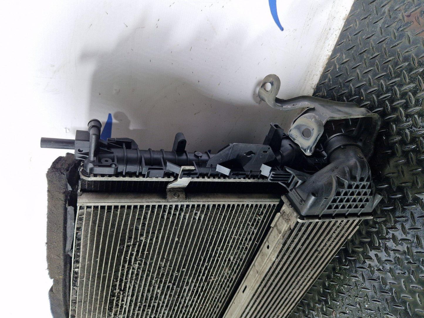 Ford Kuga MK2 Station Wagon 2.0 Diesel Water Cooling Radiator 8V41-8C342-AC